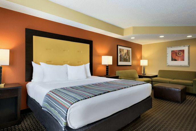Country Inn & Suites by Radisson Evansville IN